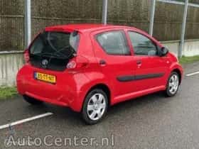 Toyota Aygo (2007) thumbnail 5
