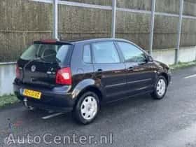 Volkswagen Polo (2003) thumbnail 4