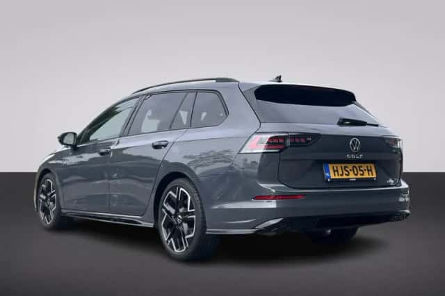 Volkswagen Golf (2025) thumbnail 4