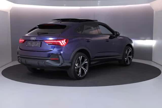 Audi Q3 (2022) thumbnail 4