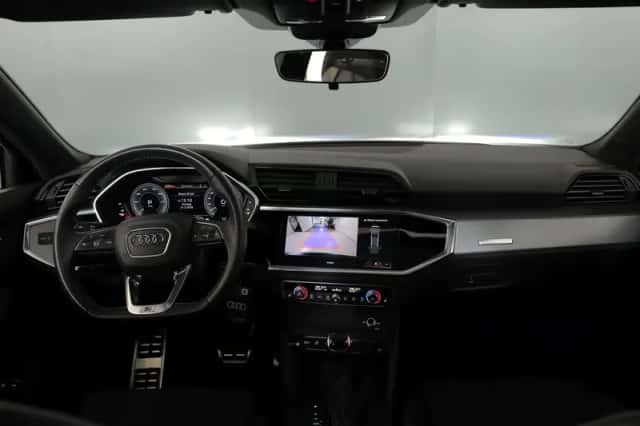 Audi Q3 (2022) thumbnail 6