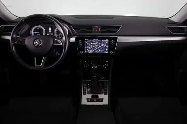 Škoda Superb (2020) thumbnail 6