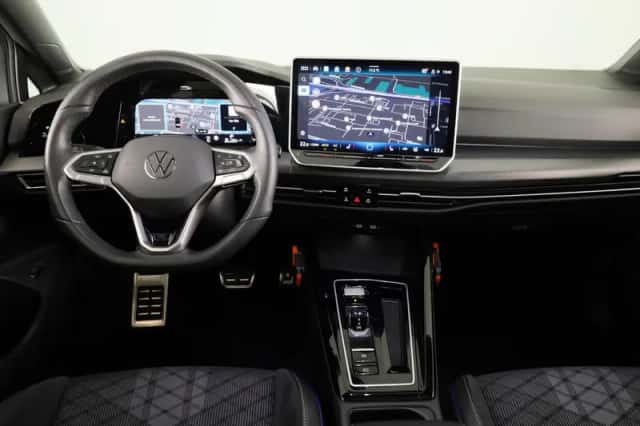 Volkswagen Golf (2025) thumbnail 6