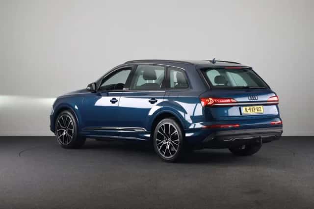 Audi Q7 (2021) thumbnail 2
