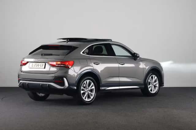 Audi Q3 (2020) thumbnail 2