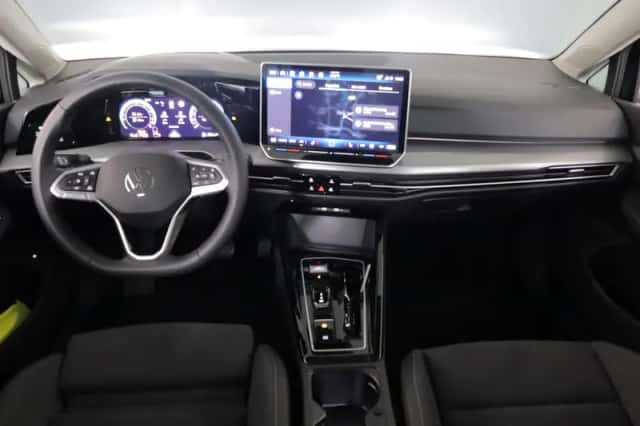 Volkswagen Golf (2025) thumbnail 5