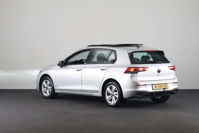 Volkswagen Golf (2020) thumbnail 3