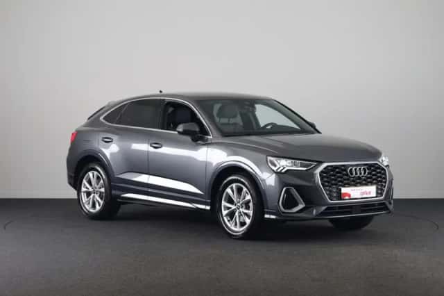 Audi Q3 (2022) thumbnail 4