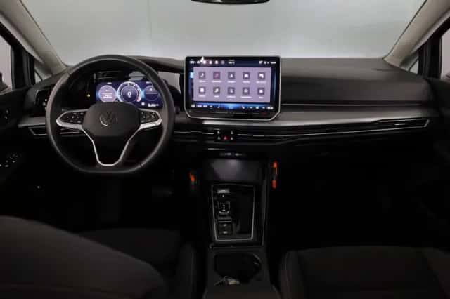 Volkswagen Golf (2025) thumbnail 6