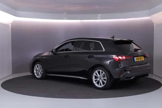 Audi A3 (2025) thumbnail 3