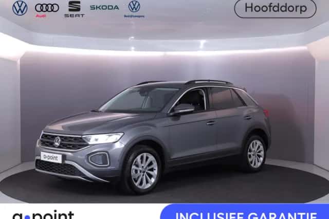 Volkswagen T-Roc (2025) thumbnail 1