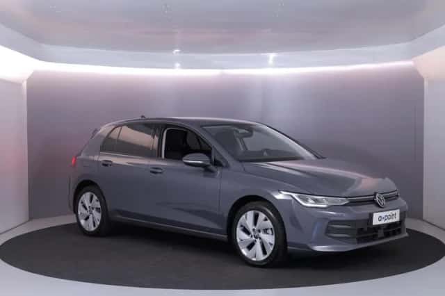 Volkswagen Golf (2024) thumbnail 5