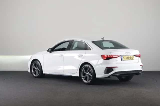 Audi A3 (2023) thumbnail 3