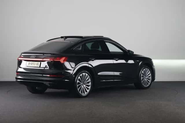 Audi e-tron (2021) thumbnail 4