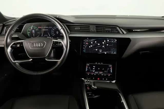 Audi e-tron (2021) thumbnail 6