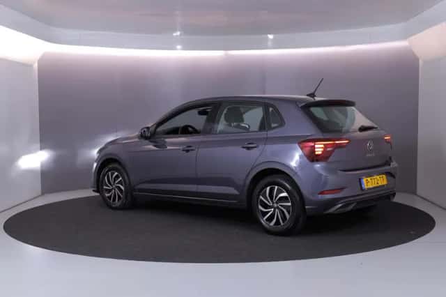 Volkswagen Polo (2022) thumbnail 3