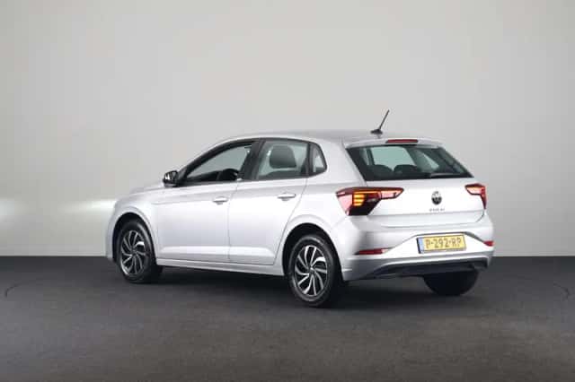 Volkswagen Polo (2022) thumbnail 3