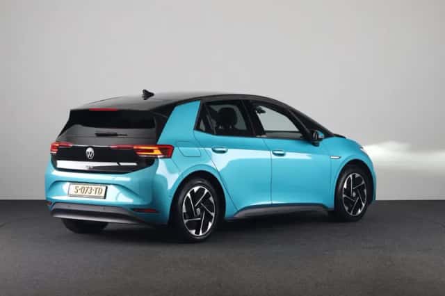 Volkswagen ID.3 (2023) thumbnail 5