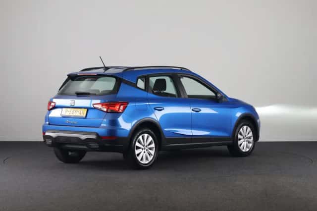 SEAT Arona (2022) thumbnail 4