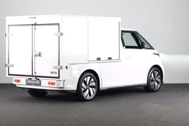 Volkswagen ID. Buzz (2025) thumbnail 3