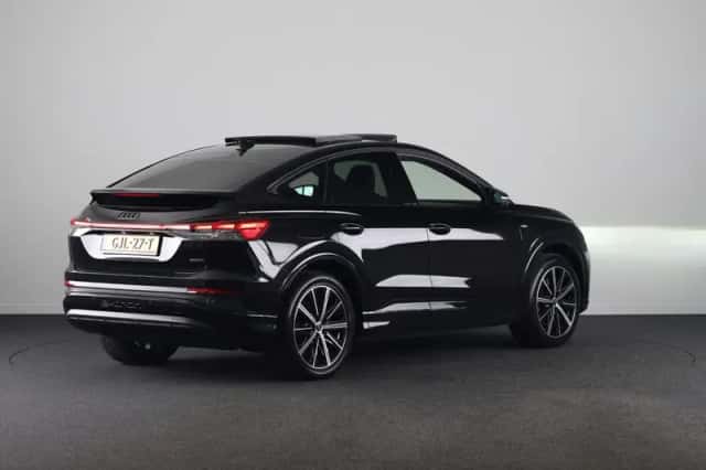 Audi Q4 (2024) thumbnail 3