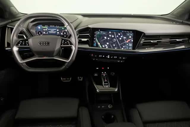 Audi Q4 (2024) thumbnail 5