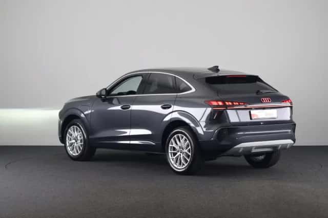 Audi Q3 (2026) thumbnail 2