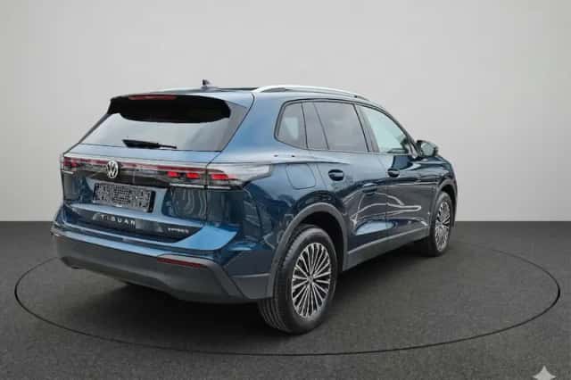 Volkswagen Tiguan (2026) thumbnail 6