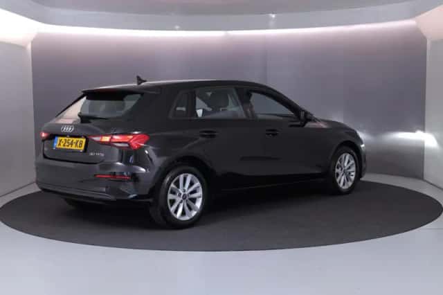 Audi A3 (2023) thumbnail 4