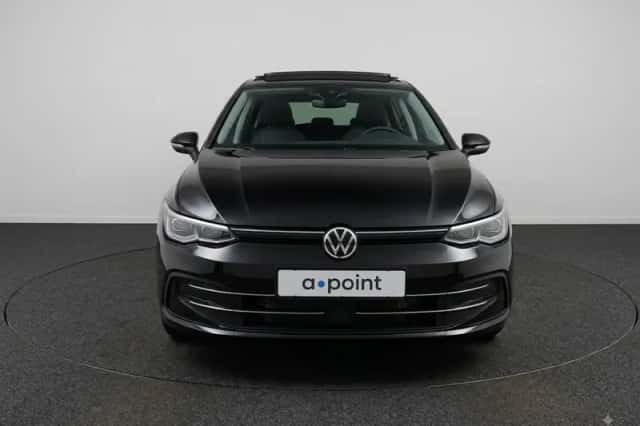 Volkswagen Golf (2025) thumbnail 4