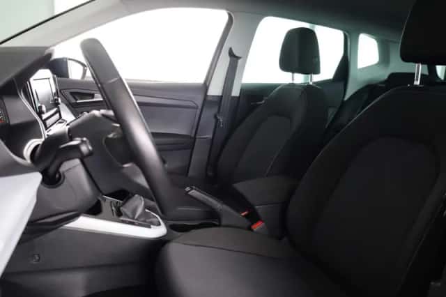 SEAT Arona (2023) thumbnail 6