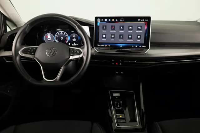Volkswagen Golf (2025) thumbnail 6