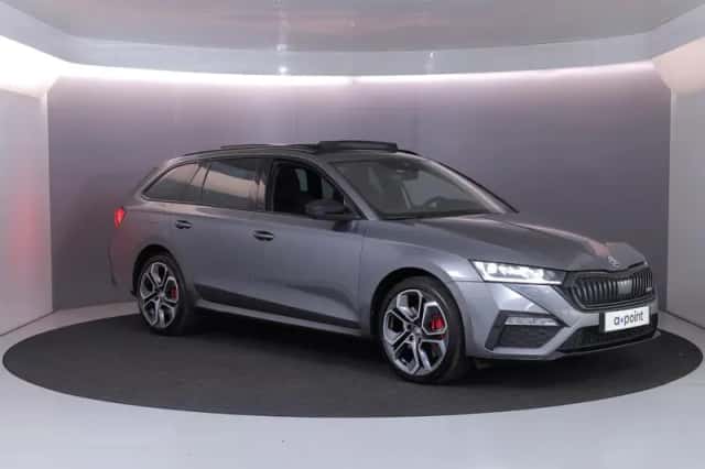 Škoda Octavia (2023) thumbnail 5