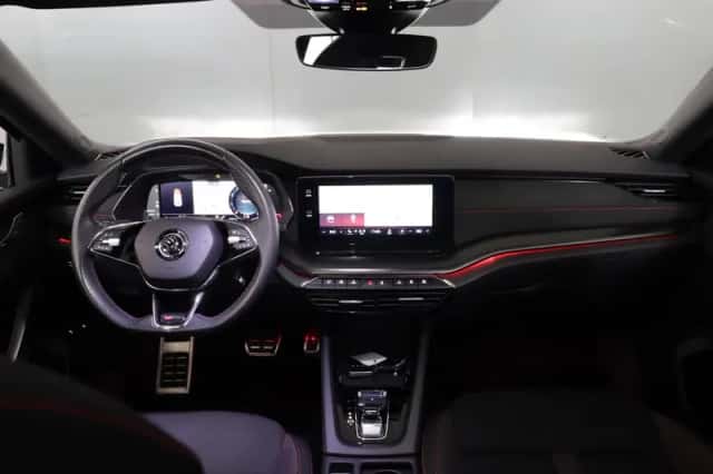 Škoda Octavia (2023) thumbnail 6