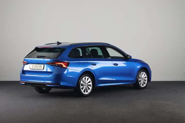 Škoda Octavia (2024) thumbnail 4