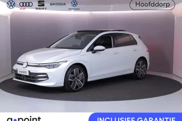 Volkswagen Golf (2025) thumbnail 1