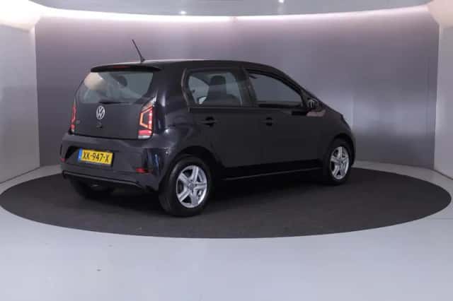 Volkswagen Up! (2019) thumbnail 4