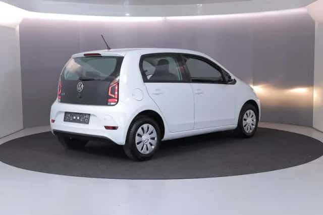 Volkswagen Up! (2023) thumbnail 4