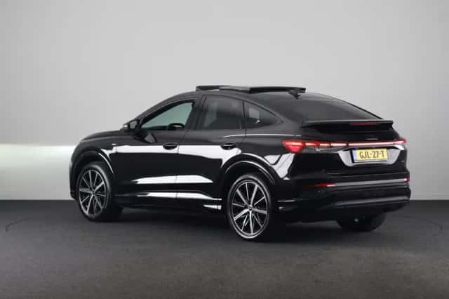 Audi Q4 (2024) thumbnail 2