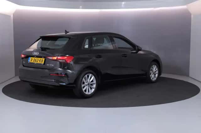 Audi A3 (2023) thumbnail 4
