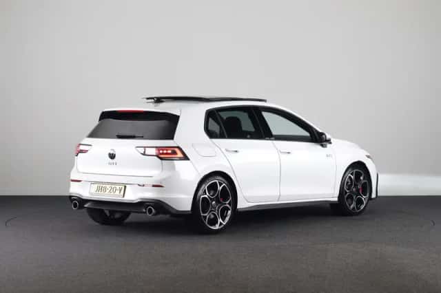 Volkswagen Golf (2026) thumbnail 4