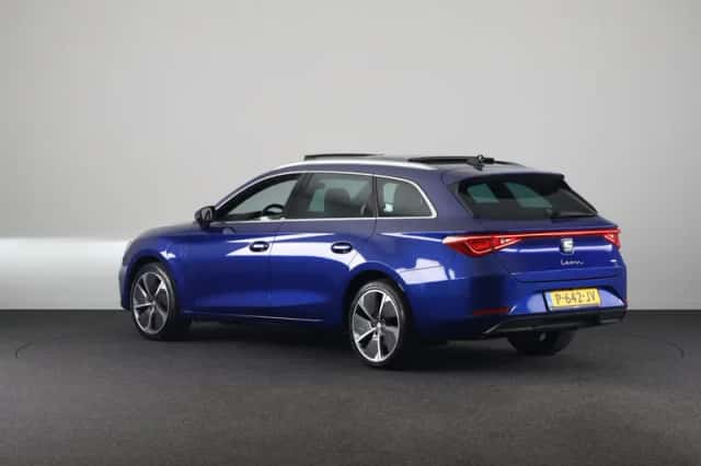 SEAT Leon Sportstourer (2021) thumbnail 3