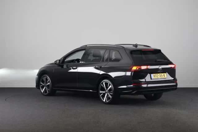 Volkswagen Golf (2025) thumbnail 3