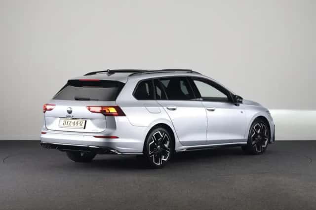 Volkswagen Golf (2025) thumbnail 4