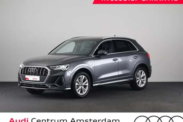 Audi Q3 (2023) thumbnail 1