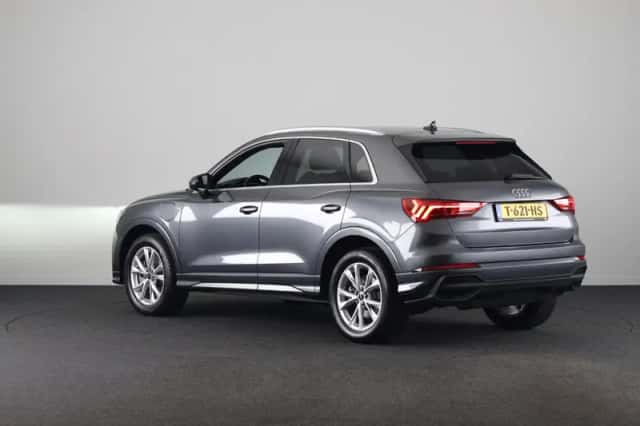 Audi Q3 (2023) thumbnail 2