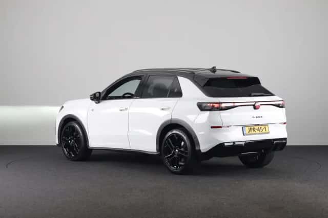 Volkswagen T-Roc (2026) thumbnail 3