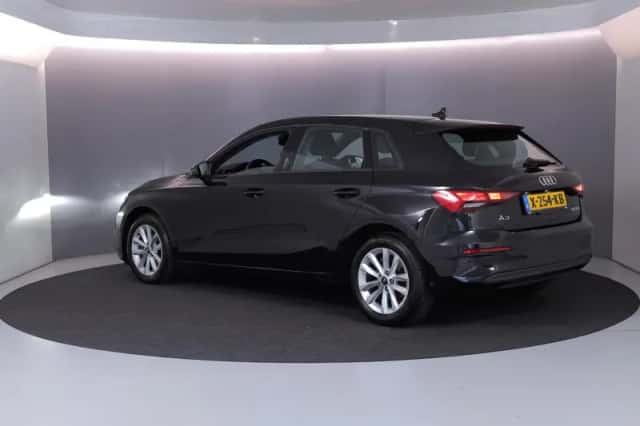 Audi A3 (2023) thumbnail 3
