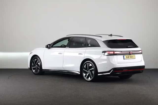 Volkswagen ID.7 (2025) thumbnail 3
