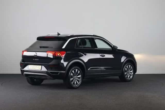Volkswagen T-Roc (2022) thumbnail 4